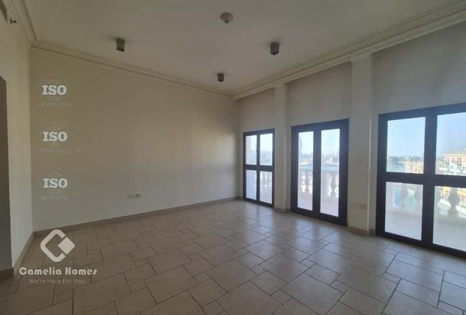 944403 - Property Image 3