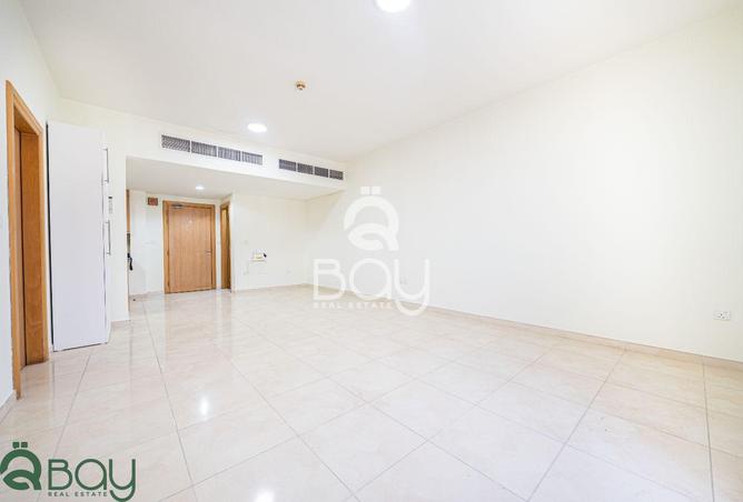 959042 - Property Image 2