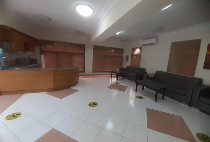 971004 - Property Image 2