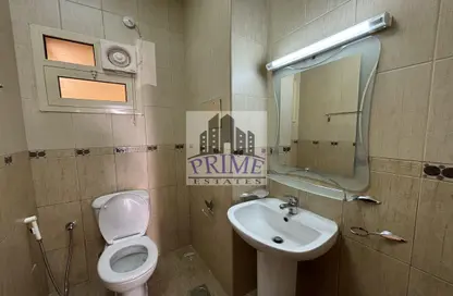 صورة لـ حمام فيلا - 4 غرف نوم - 4 حمامات للايجار في الوعب - الوعب - الدوحة ، صورة رقم 1