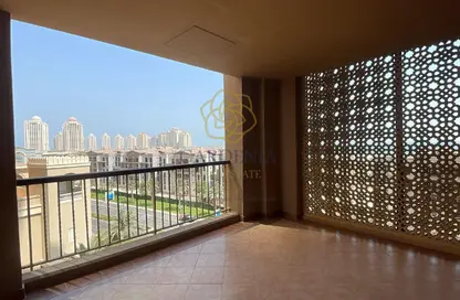 Apartment - 1 Bedroom - 2 Bathrooms for rent in West Porto Drive - Porto Arabia - The Pearl Island - Doha