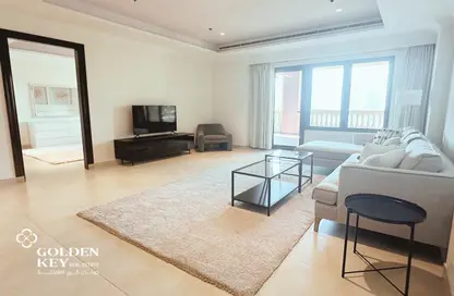 Apartment - 1 Bedroom - 2 Bathrooms for rent in East Porto Drive - Porto Arabia - The Pearl Island - Doha