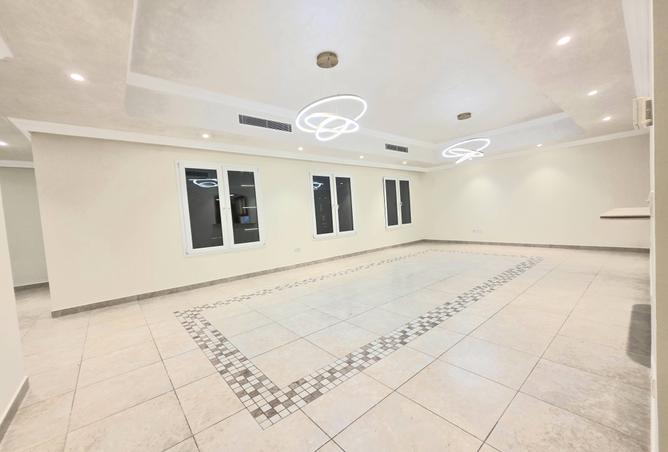 963242 - Property Main Image