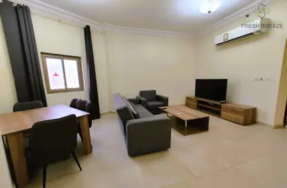 Apartment - 1 Bedroom - 2 Bathrooms for rent in Umm Ghuwalina - Umm Ghuwailina - Doha