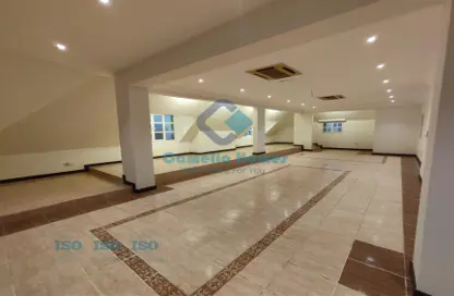 Penthouse - 3 Bedrooms - 3 Bathrooms for rent in Al Sadd Road - Al Sadd - Doha