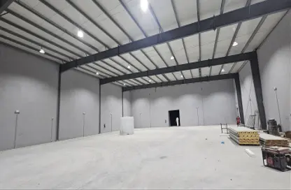 Warehouse - Studio - 2 Bathrooms for rent in Birkat Al Awamer - Al Wakra