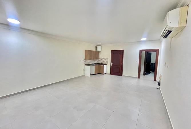 944110 - Property Image 2