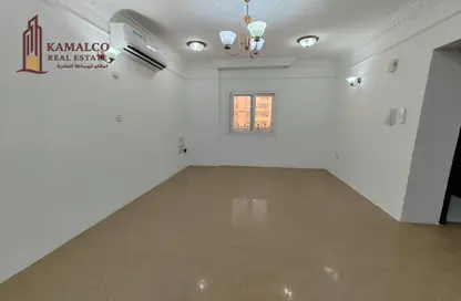 Apartment - 1 Bedroom - 1 Bathroom for rent in Umm Ghuwalina - Umm Ghuwailina - Doha