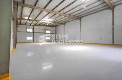 Warehouse - Studio - 2 Bathrooms for rent in East Industrial Street - Birkat Al Awamer - Al Wakra