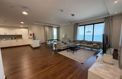 Apartment - 2 Bedrooms - 3 Bathrooms for rent in Burj Al Marina - Marina District - Lusail