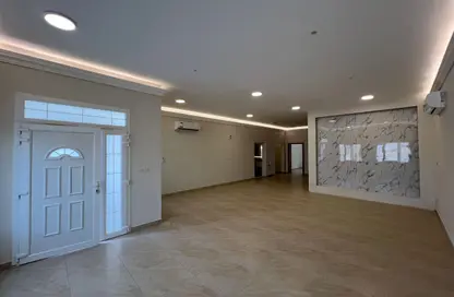 Villa - 7 Bedrooms - 7+ Bathrooms for rent in Al Kheesa - Al Kheesa - Umm Salal Mohammed