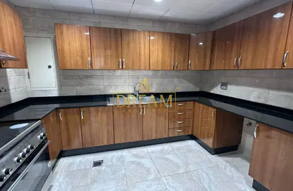 Apartment - 2 Bedrooms - 3 Bathrooms for rent in Marina Residences 195 - Marina District - Lusail