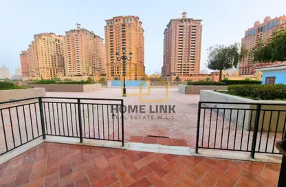 Apartment - 2 Bedrooms - 2 Bathrooms for rent in Qanat Quartier - The Pearl Island - Doha