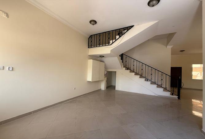 939005 - Property Image 2