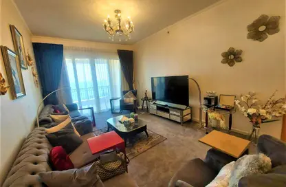 Apartment - 2 Bedrooms - 3 Bathrooms for rent in Viva West - Viva Bahriyah - The Pearl Island - Doha