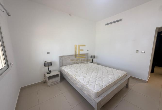890544 - Property Image 2
