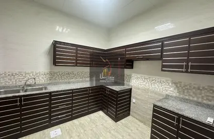 Apartment - 2 Bedrooms - 2 Bathrooms for rent in Al Kheesa - Al Kheesa - Umm Salal Mohammed
