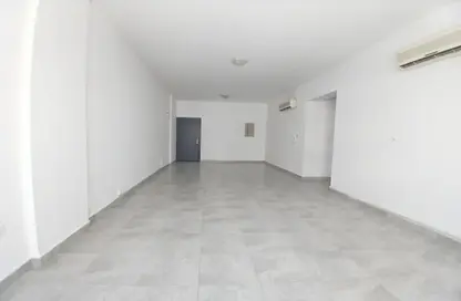 Apartment - 3 Bedrooms - 3 Bathrooms for rent in Anas Street - Fereej Bin Mahmoud North - Fereej Bin Mahmoud - Doha