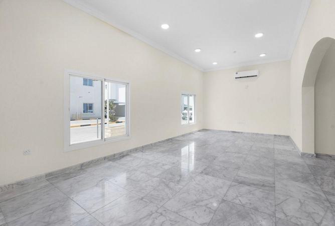 940472 - Property Image 3