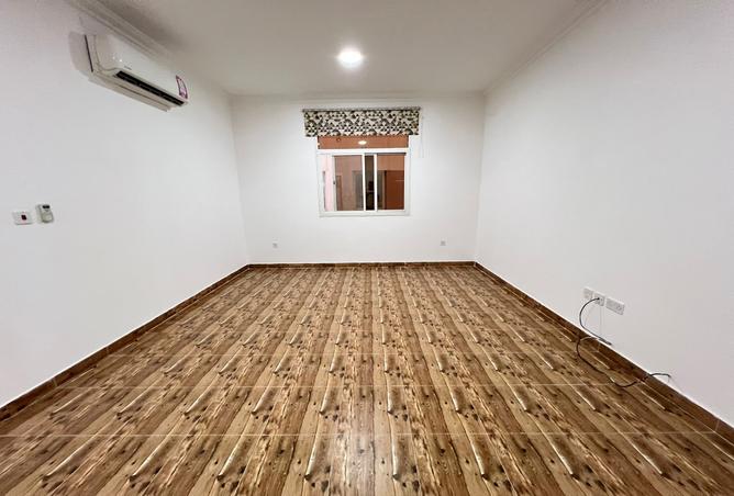938207 - Property Image 2