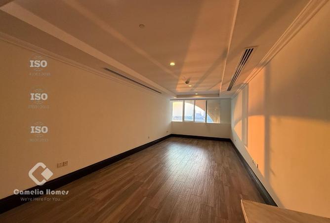 982112 - Property Image 2