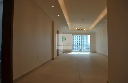 Empty Room image for: Apartment - 1 Bedroom - 2 Bathrooms for rent in Giardino Apartments - The Pearl Island - Doha, Image 1