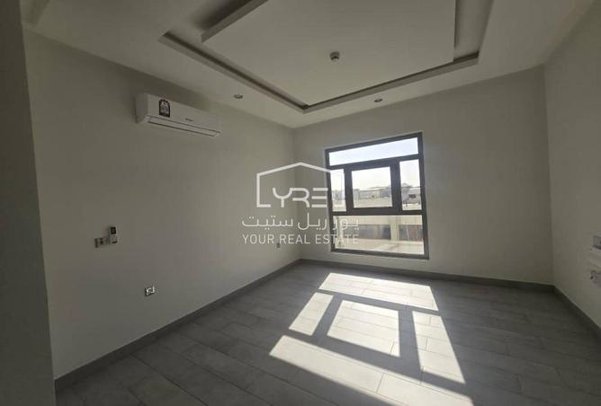 999635 - Property Image 2