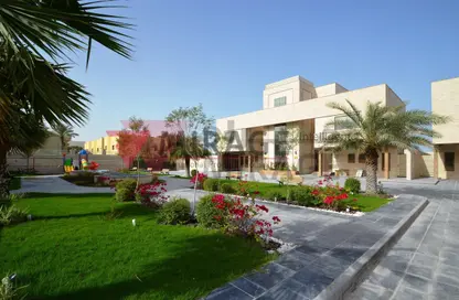 مجمع سكني - 4 غرف نوم - 5 حمامات للايجار في المعمورة - المعمورة - الدوحة