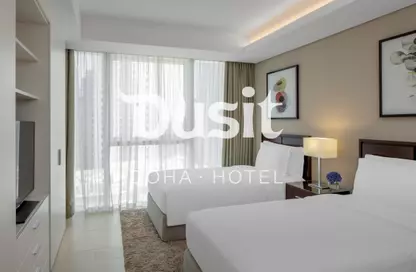 شقة - 2 غرف نوم - 4 حمامات للايجار في فندق دوسيت الدوحة - شارع الدبلوماسي - الخليج الغربي - الدوحة