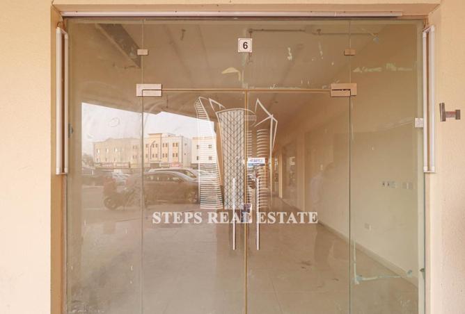 Shop - Studio for rent in Al Hanaa Street - Al Gharrafa - Doha