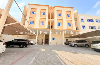 Apartment - 3 Bedrooms - 2 Bathrooms for rent in Bin Omran 28 - Fereej Bin Omran - Doha