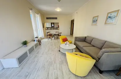 Apartment - 2 Bedrooms - 3 Bathrooms for rent in Viva West - Viva Bahriyah - The Pearl Island - Doha