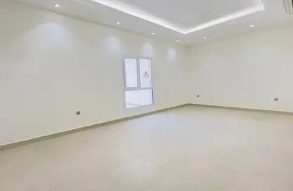 Apartment - 3 Bedrooms - 3 Bathrooms for rent in Al Nasr Street - Al Nasr - Doha