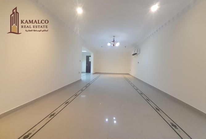 954059 - Property Image 2