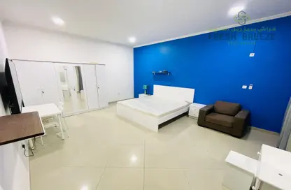 صورة لـ غرفة- غرفة النوم شقة - 1 حمام للايجار في أبو هامور - الدوحة ، صورة رقم 1