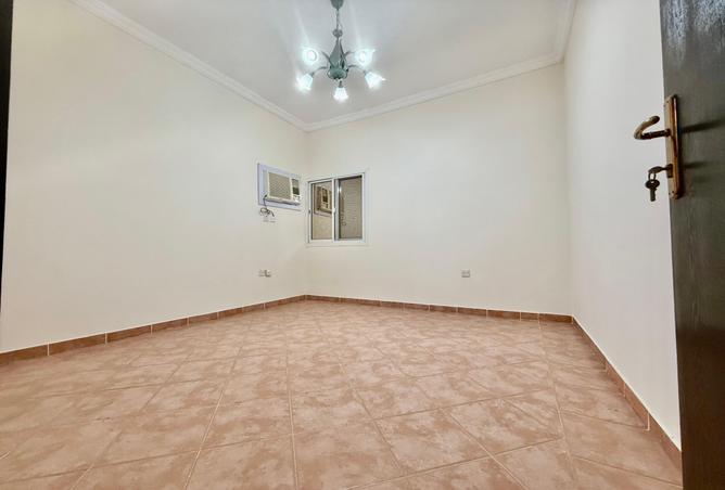 977303 - Property Image 3