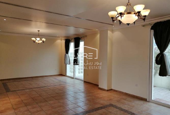 888619 - Property Image 2