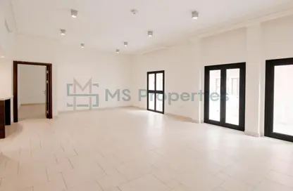 Apartment - 2 Bedrooms - 3 Bathrooms for sale in Carnaval - Qanat Quartier - The Pearl Island - Doha
