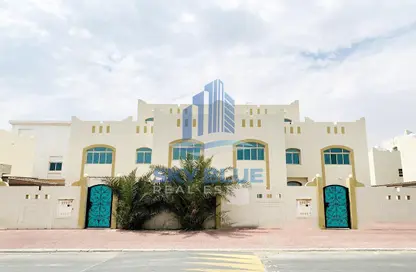 Villa - 5 Bedrooms - 4 Bathrooms for rent in Souk Al gharaffa - Al Gharrafa - Doha