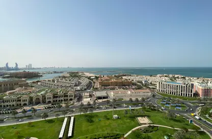 (بنتهاوس  (روف - 5 غرف نوم - 6 حمامات للايجار في فيفا غرب - فيفا بحرية - جزيرة اللؤلؤة - الدوحة