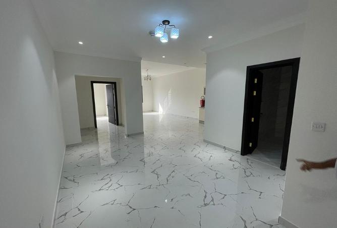 965178 - Property Image 2