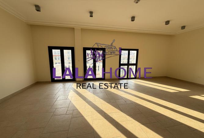 936858 - Property Image 3