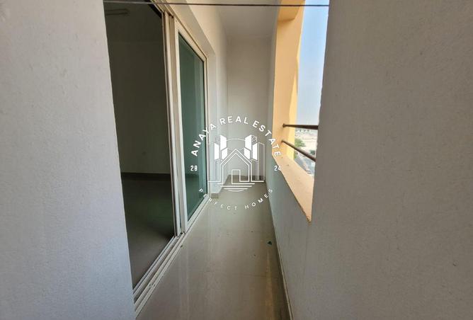 983186 - Property Image 2