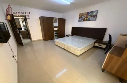 Apartment - 2 Bedrooms - 2 Bathrooms for rent in Umm Ghwailina Comm - Umm Ghuwalina - Umm Ghuwailina - Doha