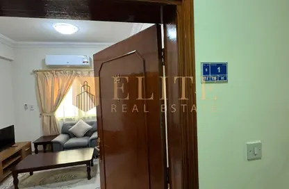 شقة - غرفة نوم - 1 حمام للايجار في فريج عبد العزيز - فريج عبد العزيز - الدوحة