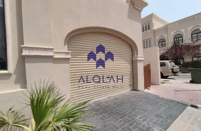 Villa - 4 Bedrooms - 5 Bathrooms for rent in Al Luqta - Al Luqta - Doha