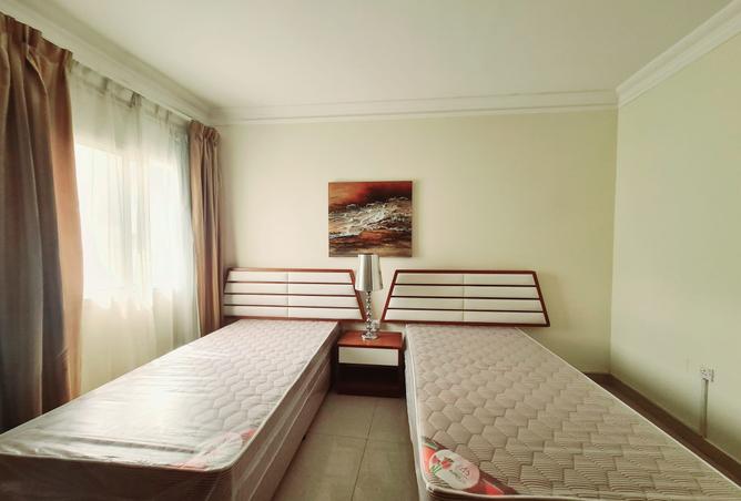 933037 - Property Image 3
