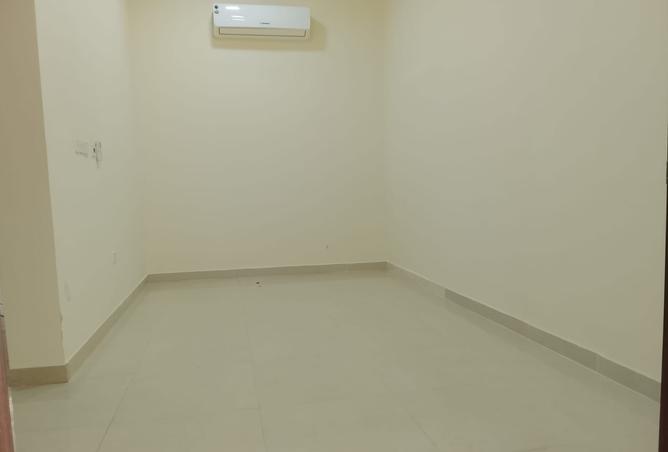 990566 - Property Image 2