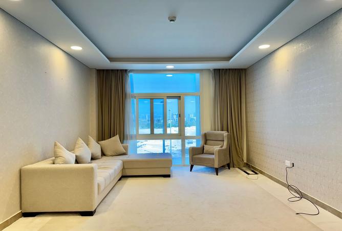 931713 - Property Image 2