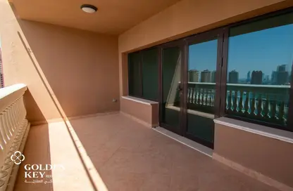 Apartment - 3 Bedrooms - 4 Bathrooms for rent in West Porto Drive - Porto Arabia - The Pearl Island - Doha Apartment - 3 Bedrooms - 4 Bathrooms for rent in West Porto Drive - Porto Arabia - The Pearl Island - Doha